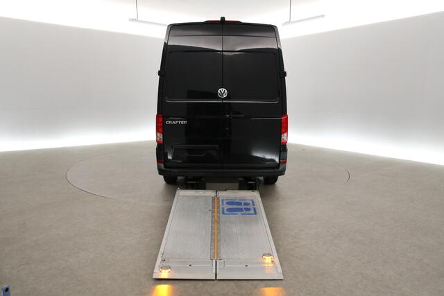 Volkswagen CRAFTER 35 2.0 TDI L3H3 | Laadklep | Airco | Camera | 3-Zits | Elektrpakket | Schuifdeur