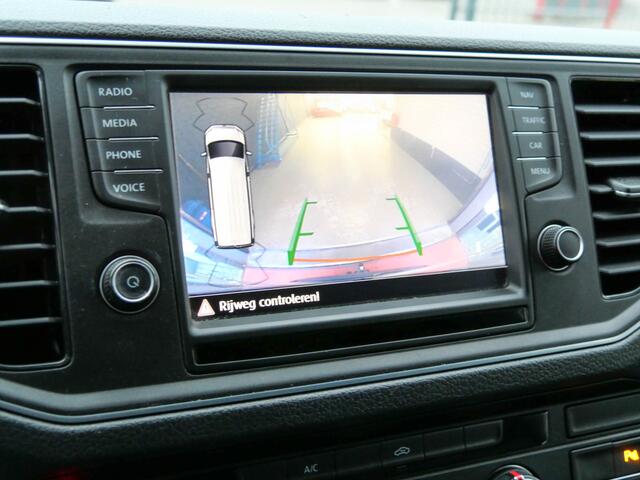 Volkswagen CRAFTER 30 2.0 TDI L3H2 Highline | EURO 6 | TREKHAAK | CAMERA | CARPLAY |
