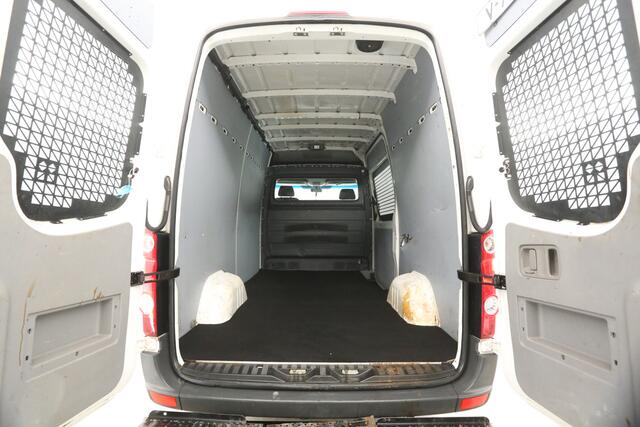 Volkswagen CRAFTER 35 2.0 TDI L2H2 | Euro6 | 3500KG Trekgew. | Trekhaak | Airco | Cruise | Elektrpakket
