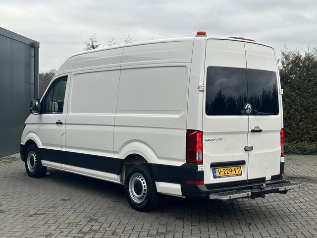 Volkswagen CRAFTER 35 2.0 TDI 140 PK HIGHLINE / L3H3 / 1e EIG. / TREKHAAK / AIRCO / CRUISE / BLUETOOTH / 6-BAK