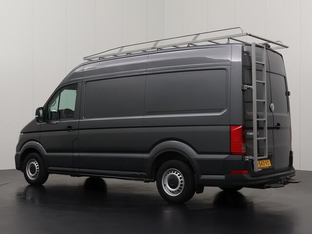 Volkswagen CRAFTER 140PK Automaat L3H3 | Imperiaal | Trekhaak | Navigatie | Camera | Airco | Cruise | 3-Zits