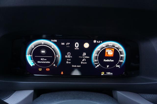 Volkswagen CRAFTER 35 140pk L3H3/L2H2 Facelift Apple Carplay Digitaal Dashboard Cruise control Stoelverwarming