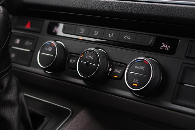 Volkswagen CRAFTER 35 2.0 TDI L3H3 AUT/ LED/ CAMERA/ CLIMA/ ETC..