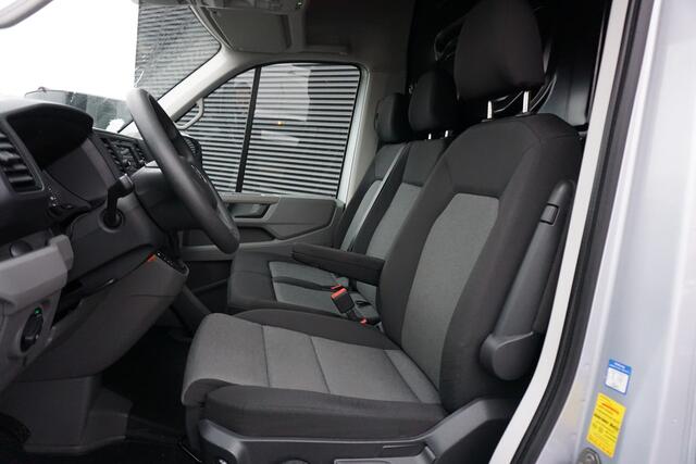 Volkswagen CRAFTER 140pk Automaat L3H3/L2H2 Apple carplay Camera Stoelverwarming Airco Parkeersensoren