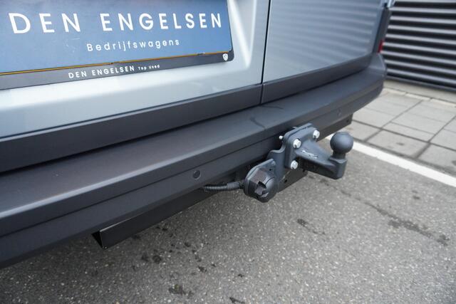 Volkswagen CRAFTER 35 2.0 TDI 140PK L3H3 Trendline, Achteruitrijcamera, App Connect, Trekhaak