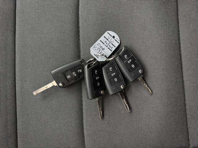 Volkswagen CRAFTER 2.0TDI 180PK DSG Automaat L3H3 Dubbele Cabine Exclusive | 7-Persoons | Multimedia | Camera | Trekhaak