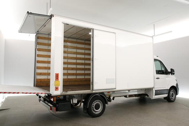 Volkswagen CRAFTER 2.0 TDI | Bakwagen | Laadklep | Zijdeur | 3000KG Trekgew. | Airco | Camera | 3 Zits | Carplay | Navi