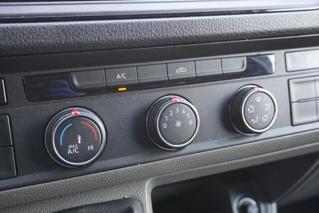 Volkswagen CRAFTER 2.0 TDI 140PK L3H3 EURO 6 - Airco - Navi - Cruise - ¤ 18.950,- Excl.