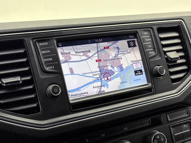 Volkswagen CRAFTER 30 2.0 TDI L3H3 177pk Led Adaptieve cruisecontrol Navigatie Imperiaal Camera Lichtmetaal Trekhaak