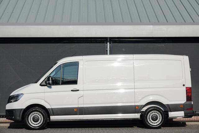 Volkswagen CRAFTER L3H2 | 2.0Tdi 177Pk | 35 | 3500Kg Trekgewicht | Stoel-Stoel | Achteruitrijcamera | 10.4'' Display | Trekhaak | Candy White