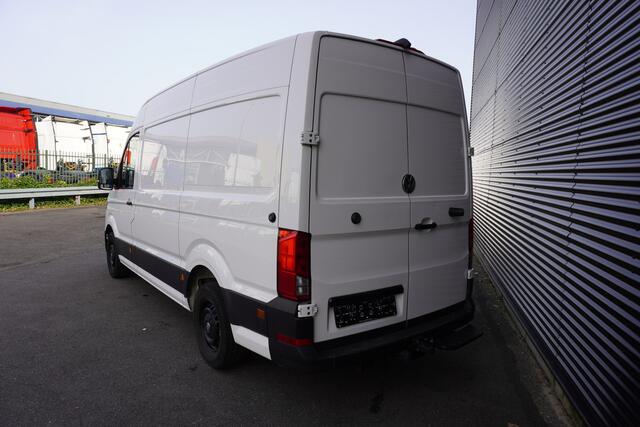 Volkswagen CRAFTER 35 177pk RWD L3H3/L2H2 Navigatie Apple Carplay Camera 3500kg Trekhaak