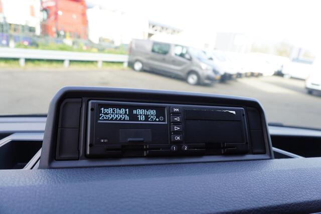 Volkswagen CRAFTER 35 177pk RWD L3H3/L2H2 Navigatie Apple Carplay Camera 3500kg Trekhaak