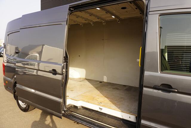 Volkswagen CRAFTER 35 177pk RWD 3500kg Trekhaak L4H3/L3H2 Camera Apple carplay Cruise Control Parkeersensoren