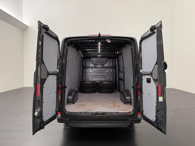 Volkswagen CRAFTER 2.0TDI L3H2 Highline | V-Edition | Navigatie | Camera | Airco | Cruise | Betimmering