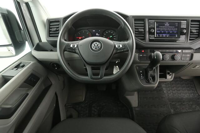 Volkswagen CRAFTER 2.0 TDI L3H3 | Aut. | 3000kg Trekgew. | Airco | Cruise | Camera | Carplay | 3 Zits | Trekhaak | 2xSchuifdeur | Parkeersens.