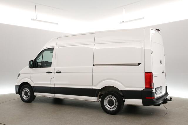 Volkswagen CRAFTER 2.0 TDI L3H3 | Aut. | 3000kg Trekgew. | Airco | Cruise | Camera | Carplay | 3 Zits | Trekhaak | 2xSchuifdeur | Parkeersens.