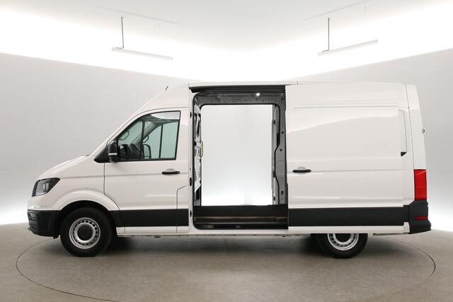 Volkswagen CRAFTER 2.0 TDI L3H3 | Aut. | 3000kg Trekgew. | Airco | Cruise | Camera | Carplay | 3 Zits | Trekhaak | 2xSchuifdeur | Parkeersens.