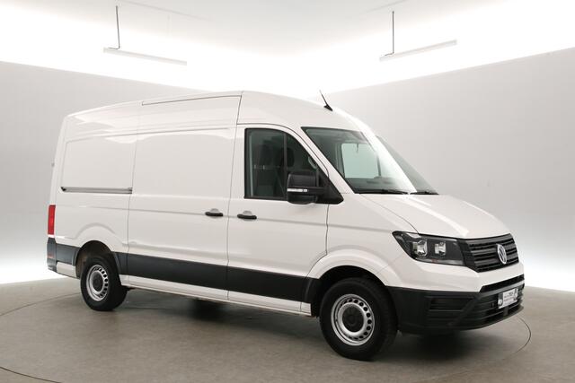 Volkswagen CRAFTER 2.0 TDI L3H3 | Aut. | 3000kg Trekgew. | Airco | Cruise | Camera | Carplay | 3 Zits | Trekhaak | 2xSchuifdeur | Parkeersens.