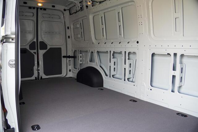 Volkswagen CRAFTER 35 2.0 TDI 140PK Automaat L4H3 NAVI Cruise Control