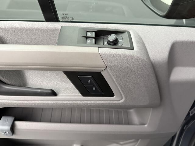 Volkswagen CRAFTER 2.0TDI 140PK L3H2 Highline | V-Edition | Leder | Navigatie | Camera | Airco | Cruise