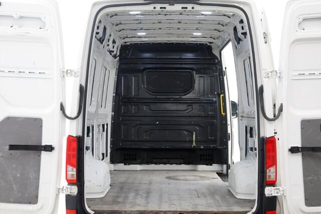 Volkswagen CRAFTER 35 2.0 TDI 140pk E6 L3H3 (L2H2) Airco/Navi/Imperiaal 11-2018