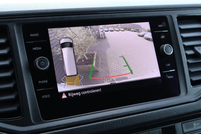 Volkswagen CRAFTER 35 2.0 TDI 140pk DSG L3H3 Exclusive Trekhaak Camera Leder Led Sidebars Zonneklep Navigatie Bijrijdersbank