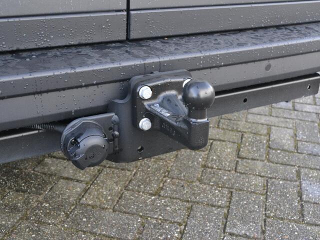 Volkswagen CRAFTER Bedrijfswagens 35 Trendline 2.0 TDI 140pk L3H3 · Trekhaak · Alarm · Tussenschot · Camera · P-Sensoren · Cruise Control · Garantie t/m 22-12-2028 of 120.000km