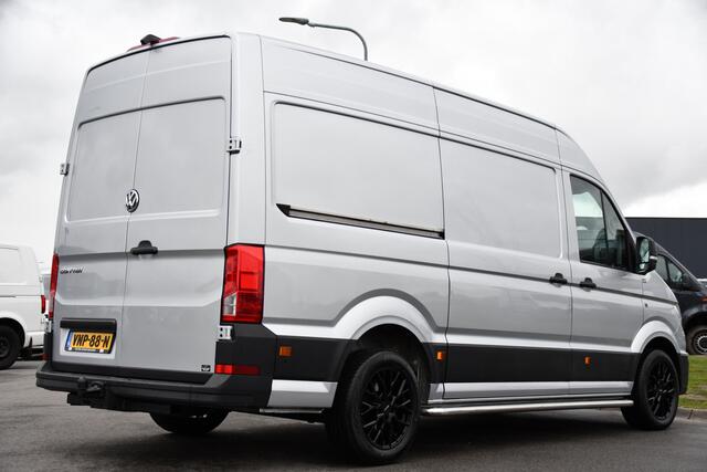 Volkswagen CRAFTER 35 2.0 TDI L3H3 Highline PB Edition Full Options! Adaptieve Cruise, Carplay, LED, Leder, Stoelwarming, Trekhaak, Multimedia, Uniek!
