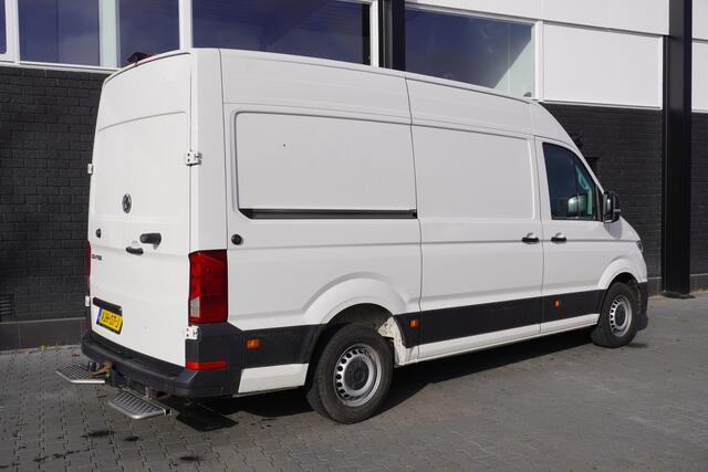 Volkswagen CRAFTER 2.0 TDI L3H3 EURO 6 - Airco - Cruise - Trekhaak - Camera - ¤ 17.900,- Excl.