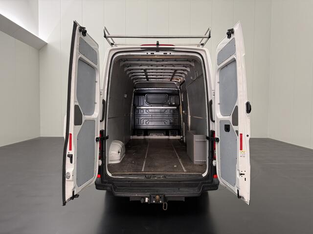 Volkswagen CRAFTER 2.0TDI 140PK L4H3 Highline | Imperiaal | Trekhaak | Camera | Camera | Airco | Cruise | 3-Zits