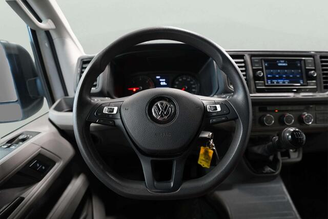 Volkswagen CRAFTER 35 2.0 TDI L4H4 Highline Carplay | Betimmering | Laadstangen | Trekhaak