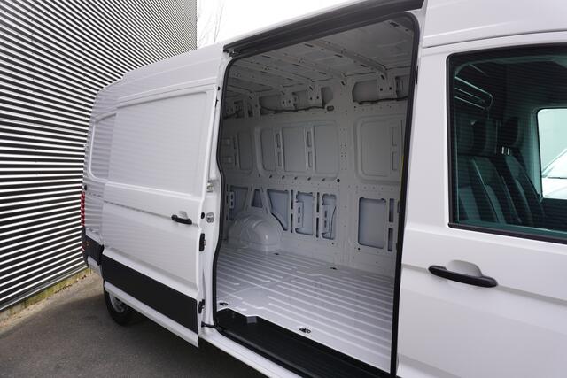 Volkswagen CRAFTER 35 177pk L4H3/L3H2 LED Apple Carplay Parkeersensoren Camera 3-Zits Multifunctioneel stuurwiel