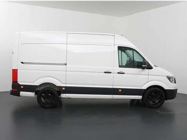 Volkswagen CRAFTER 35 2.0 TDI | AUT. | L3 H3 | LM VELGEN | 2-ZITS | LEDEREN BEKLEDING | BETIMMERING | TREKHAAK | NAVIGATIE | PARKEERCAMERA