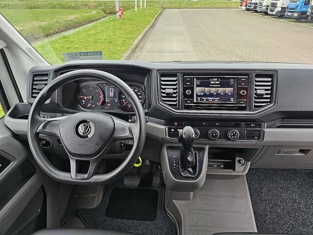 Volkswagen CRAFTER 35 2.0 TDI L3H3 140Pk Automaat Trekhaak Camera CarPlay Euro6!