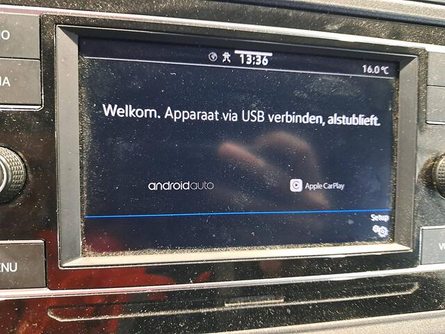 Volkswagen CRAFTER 35 2.0 TDI L3H3 140Pk Automaat Trekhaak Camera CarPlay Euro6!