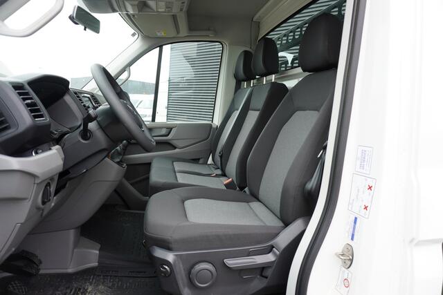 Volkswagen CRAFTER 180pk Dubbellucht 4x4 Oberaigner 4Motion AWD Dubbellucht Open laadbak Trekhaak Cruise control Stoelverwarming Apple Carplay