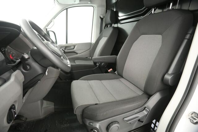 Volkswagen CRAFTER 2.0 TDI 140PK L3H3 | Airco | Cruise | Camera | Massagestoel | Carplay