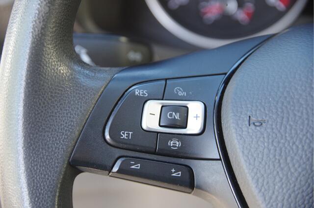 Volkswagen CRAFTER 35 2.0 TDI L3H2 177PK AUT. 3-ZITS, LED, CAMERA, STANDKACHEL, NAVI, CRUISE, AIRCO, MF STUURWIEL, PARKEERSENSOREN