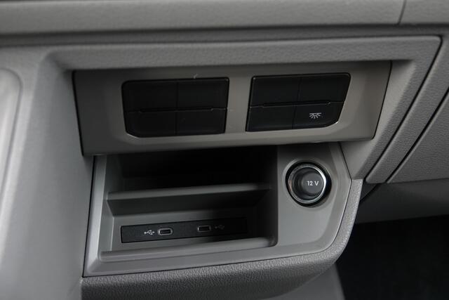 Volkswagen CRAFTER L3H3 140Pk Aut. | 35 | Stoel-Bank | Achteruitrijcamera | 19'' | Deepblack