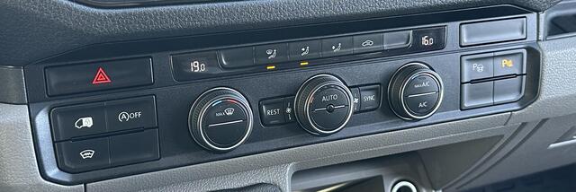 Volkswagen CRAFTER 35 2.0 TDI L2H2 Highline Navi|Trekhaak|Cruise