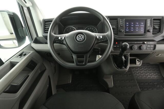Volkswagen CRAFTER 2.0 TDI L3H3 140PK | 3000KG Trekgew. | Trekhaak | Airco | Adap. Cruise | Camera | Carplay | 3 Zits