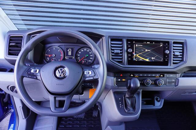 Volkswagen CRAFTER 180pk Automaat L3H3/L2H2 LED Apple Carplay Camera Navigatie Stoelverwarming Cruise control