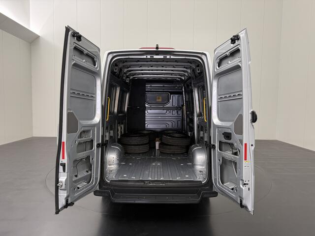 Volkswagen CRAFTER 2.0TDi 177PK DSG Automaat L3H3 | Led | Standkachel | Navigatie | Camera | 3-Zits | Airco | Cruise