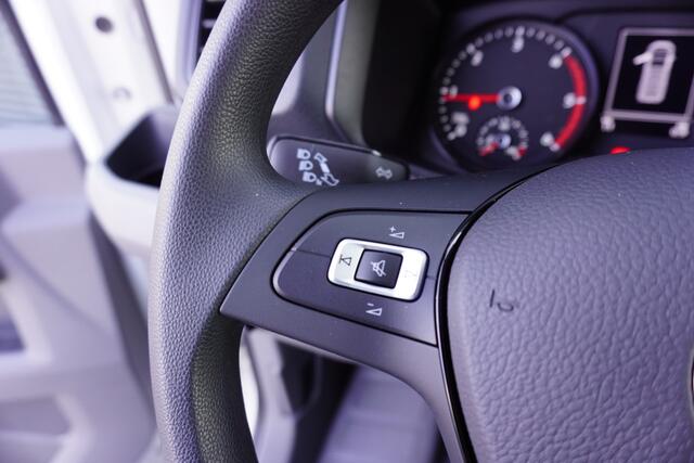 Volkswagen CRAFTER 140 pk L3H3/L2H2 Apple Carplay Camera LED Airco 3-Zits