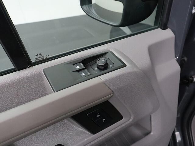 Volkswagen CRAFTER 2.0TDI 140PK DSG Automaat L5H3 Highline | Navigatie | Camera | Airco | Cruise | 3-Zits