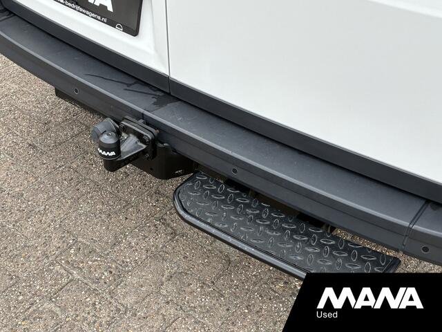 Volkswagen CRAFTER 2.0TDI 140PK L3H2 Automaat LED Standkachel Cruise Carplay Trekhaak Stoelverwarming Stuurwielverwarming