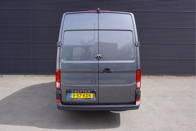 Volkswagen CRAFTER 140pk Automaat L3H3/L2H2 Facelift Digitaal Dashboard Navigatie Apple Carplay LED Camera Parkeersensoren