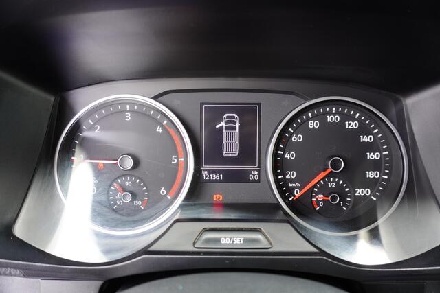 Volkswagen CRAFTER 35 140pk L3H3/L2H2 Navigatie Trekhaak Parkeersensoren Stoelverwarming Airco