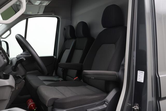 Volkswagen CRAFTER 35 2.0 TDI L3H3 177pk DSG Comfortline 3-Zits, Camera, Trekhaak, Apple Carplay, Cruise, PDC