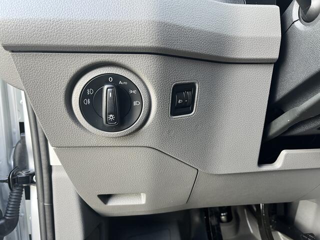 Volkswagen CRAFTER 35 2.0 TDI L3H2 Airco Cruise Bleutooth verbinding Apple Carplay controle 1e eigenaar Dealer onderhouden Euro 6 Bpm vrij voor particulier gebruik !!